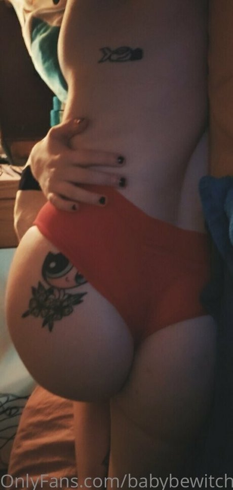 Nacktes geleaktes OnlyFans-Foto von Babybewitched
