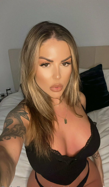 Nacktes geleaktes OnlyFans-Foto von Goddesscarmenxo
