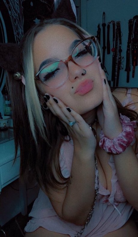 Nacktes geleaktes OnlyFans-Foto von Babycatsins