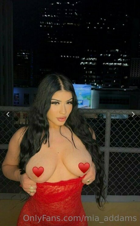 Nacktes geleaktes OnlyFans-Foto von Miaaddams