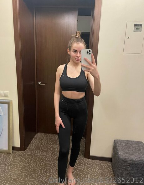 Nacktes geleaktes OnlyFans-Foto von Rinaboom