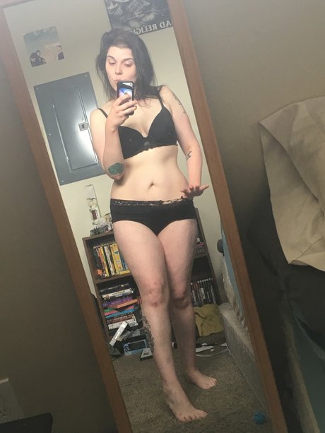 Nacktes geleaktes OnlyFans-Foto von Trash Princess