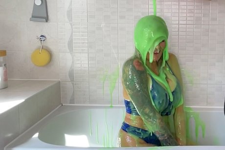 Nacktes geleaktes OnlyFans-Foto von Charley Atwell Wam