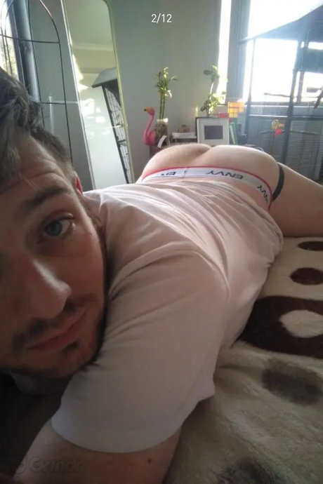 Nacktes geleaktes OnlyFans-Foto von Chastesub93