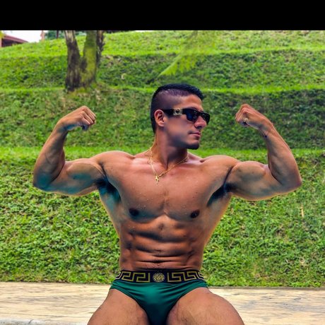Nacktes geleaktes OnlyFans-Foto von Muscled Latino 