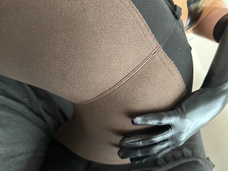 Nacktes geleaktes OnlyFans-Foto von Alina Marie