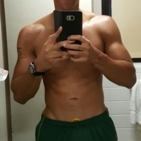 Nacktes geleaktes OnlyFans-Foto von Ares