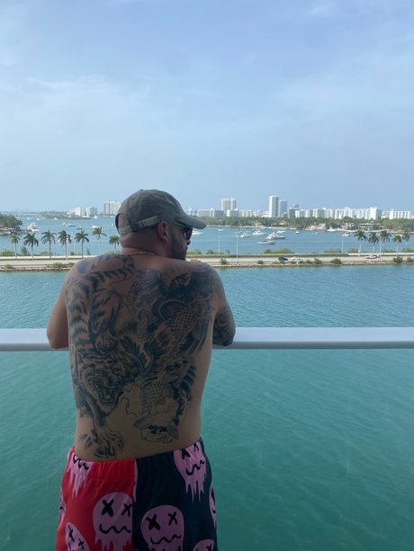 Nacktes geleaktes OnlyFans-Foto von Alexander