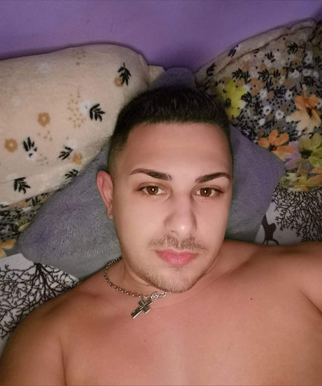 Nacktes geleaktes OnlyFans-Foto von Adrian Cristian