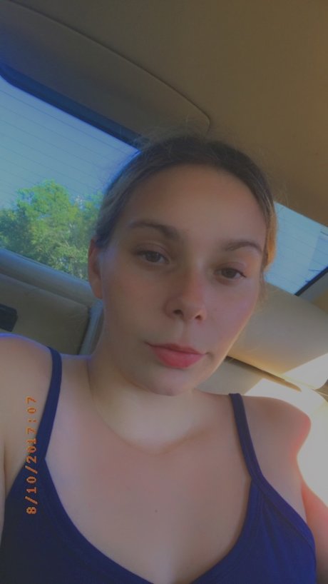 Nacktes geleaktes OnlyFans-Foto von Amanda Newton