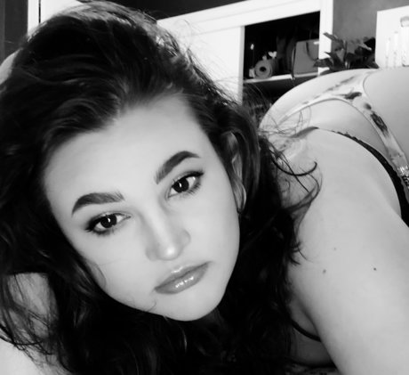 Nacktes geleaktes OnlyFans-Foto von Erin 