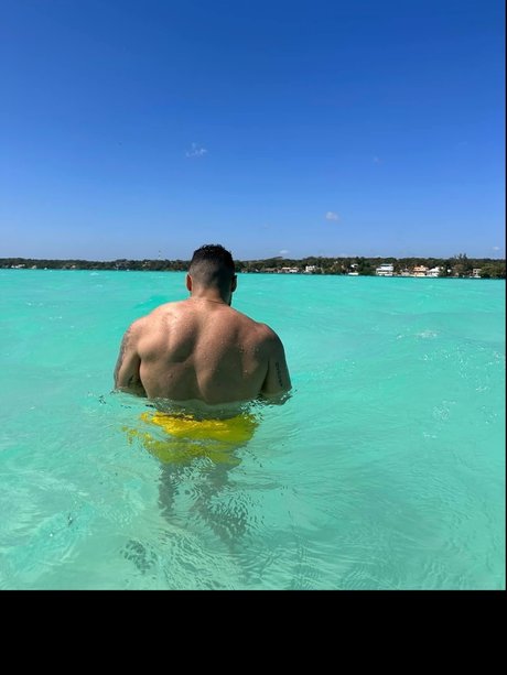 Nacktes geleaktes OnlyFans-Foto von Bacano