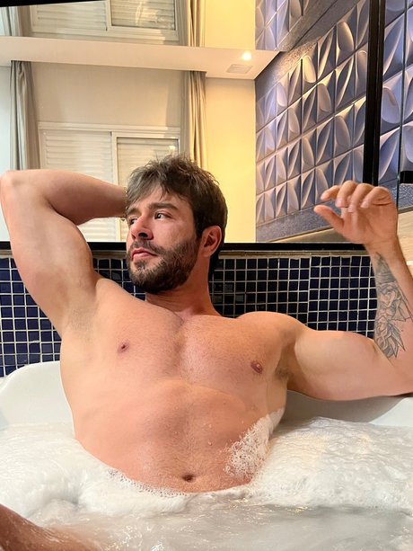 Nacktes geleaktes OnlyFans-Foto von Alexandre Baia