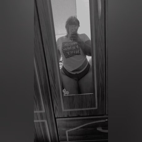 Nacktes geleaktes OnlyFans-Foto von Katalina Alexandra
