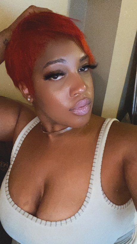 Nacktes geleaktes OnlyFans-Foto von Juicy 