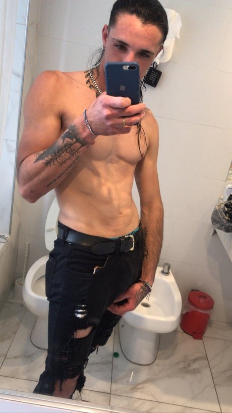 Nacktes geleaktes OnlyFans-Foto von Ale Romito