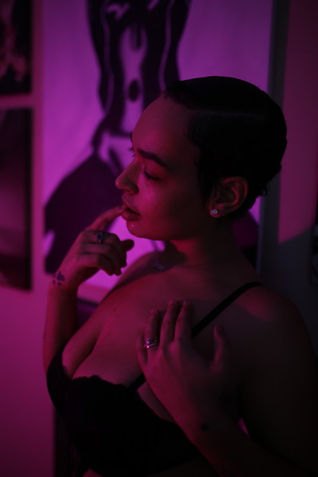 Nacktes geleaktes OnlyFans-Foto von Alohas Release