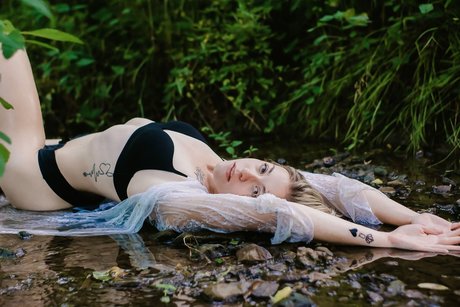 Nacktes geleaktes OnlyFans-Foto von Autumn