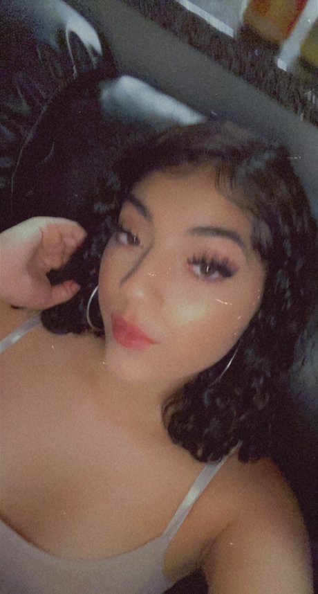 Nacktes geleaktes OnlyFans-Foto von Emelyy 