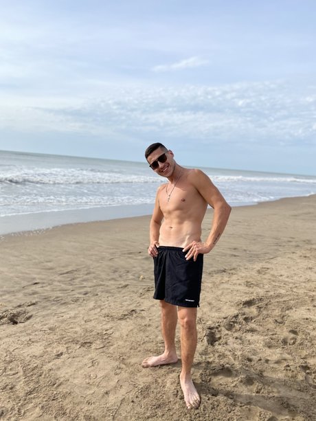 Nacktes geleaktes OnlyFans-Foto von Agus Leska 