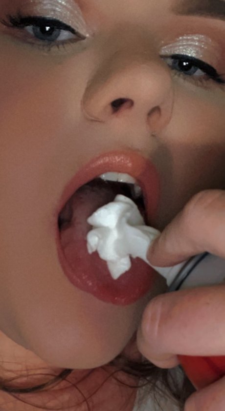 Nacktes geleaktes OnlyFans-Foto von A 