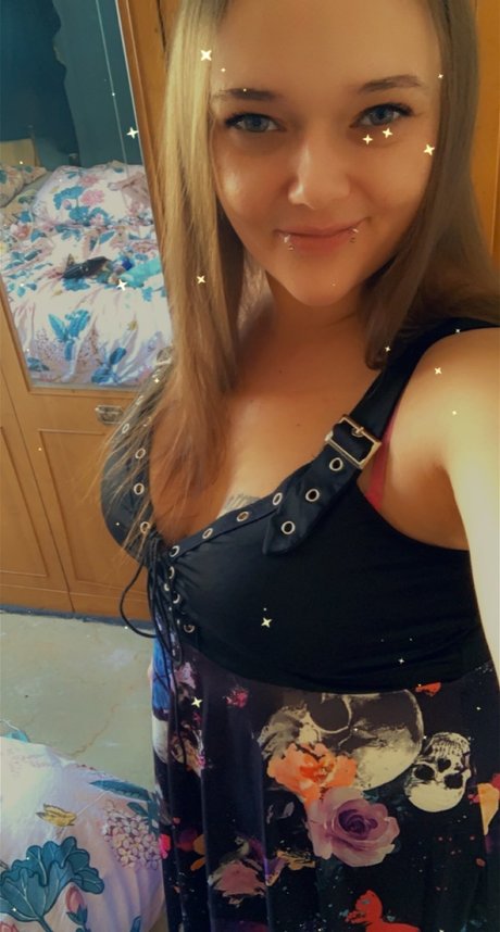 Nacktes geleaktes OnlyFans-Foto von Lil Miss Bite Me