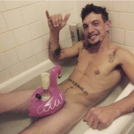 Nacktes geleaktes OnlyFans-Foto von Bern Callaway
