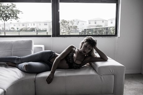 Nacktes geleaktes OnlyFans-Foto von Zoey