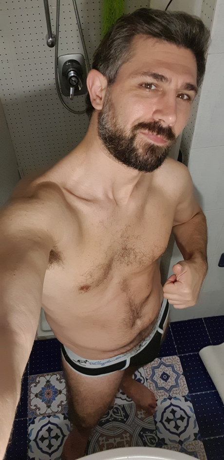 Nacktes geleaktes OnlyFans-Foto von Italysexyman