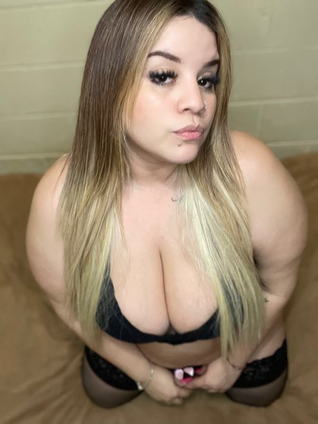 Nacktes geleaktes OnlyFans-Foto von Alexandra Bernal