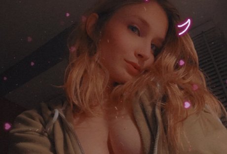 Nacktes geleaktes OnlyFans-Foto von Ali