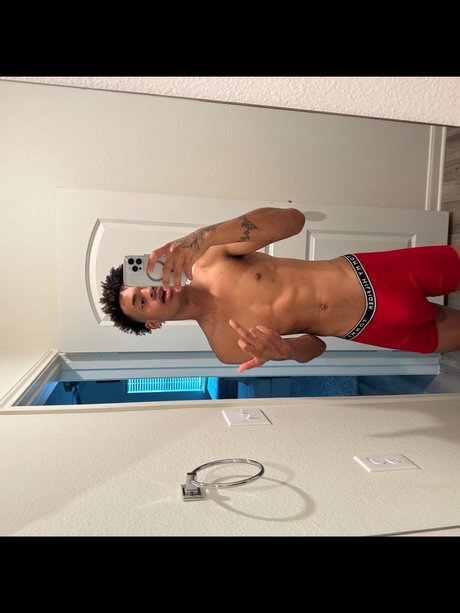 Nacktes geleaktes OnlyFans-Foto von Apex Tay