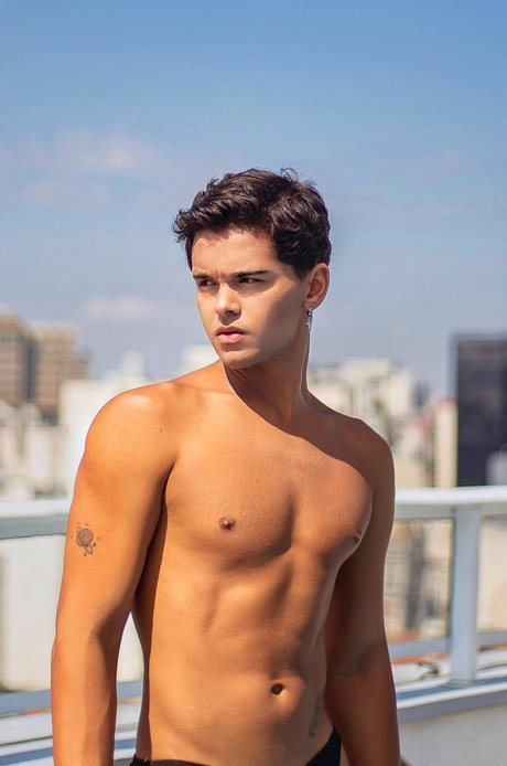 Nacktes geleaktes OnlyFans-Foto von Sam Reis