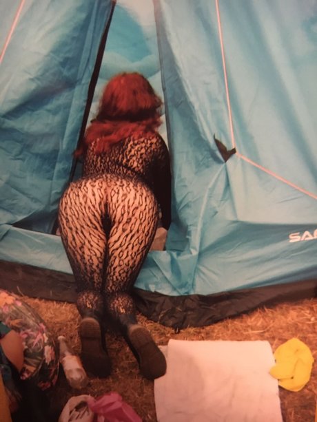 Nacktes geleaktes OnlyFans-Foto von Shy Bby Redhead  Foxy