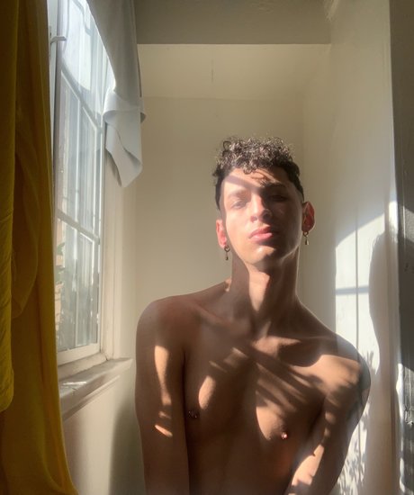 Nacktes geleaktes OnlyFans-Foto von Only Eddie