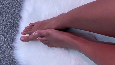 Nacktes geleaktes OnlyFans-Foto von Bonnie Rouge