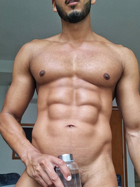Nacktes geleaktes OnlyFans-Foto von Tony