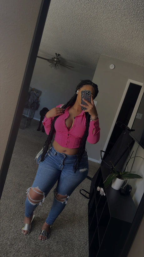 Nacktes geleaktes OnlyFans-Foto von Thickymone