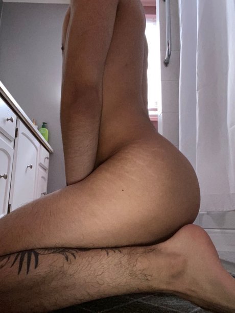 Nacktes geleaktes OnlyFans-Foto von Eddie