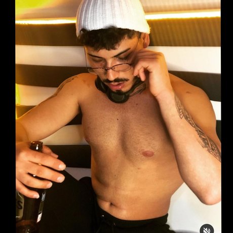 Nacktes geleaktes OnlyFans-Foto von Mer Demir