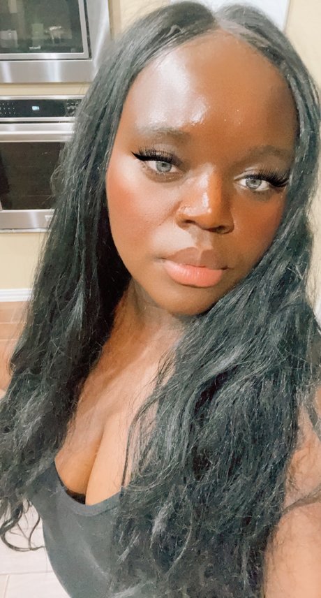 Nacktes geleaktes OnlyFans-Foto von Activitytyty