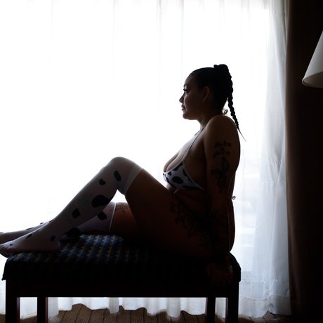 Nacktes geleaktes OnlyFans-Foto von Olivia Shine