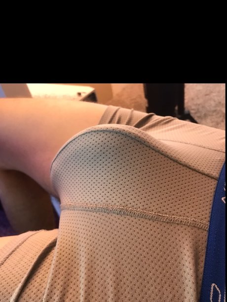 Nacktes geleaktes OnlyFans-Foto von Oli Rhoades