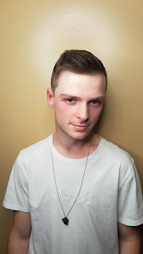 Nacktes geleaktes OnlyFans-Foto von Bryce H
