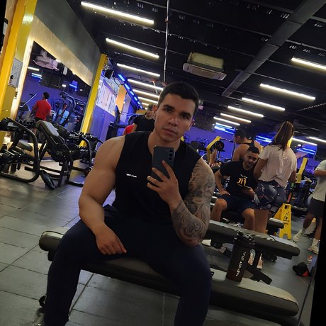Nacktes geleaktes OnlyFans-Foto von Pachofit