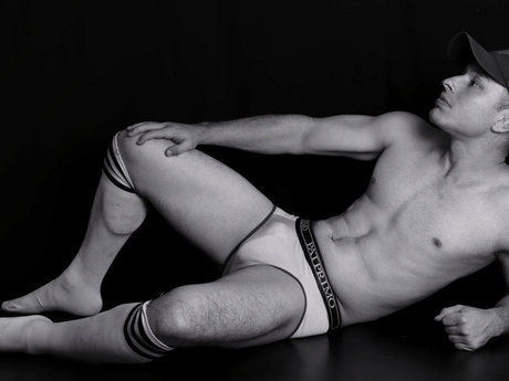 Nacktes geleaktes OnlyFans-Foto von Pablo Alvarez