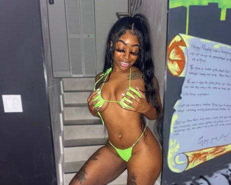 Nacktes geleaktes OnlyFans-Foto von P5 The Most Fancy