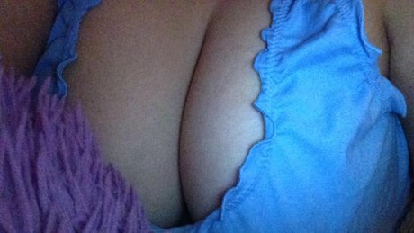 Nacktes geleaktes OnlyFans-Foto von Star Bby