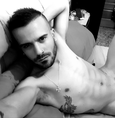Nacktes geleaktes OnlyFans-Foto von Oskiitarweed
