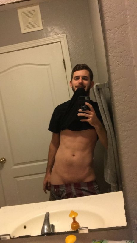 Nacktes geleaktes OnlyFans-Foto von Nate